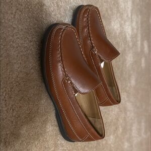 Classic Brown Leather Slip-On Loafers with Moccasin Stitching